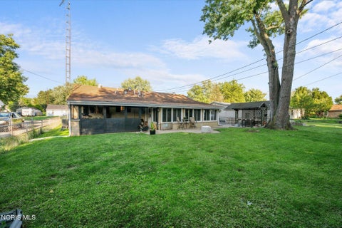 Tiny photo for 820 S Hill Park Drive, Holland, OH 43528 (MLS # 10010497)