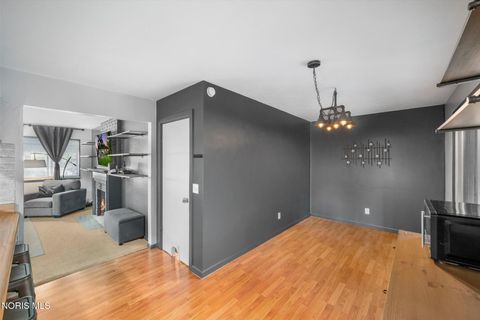Tiny photo for 820 S Hill Park Drive, Holland, OH 43528 (MLS # 10010497)