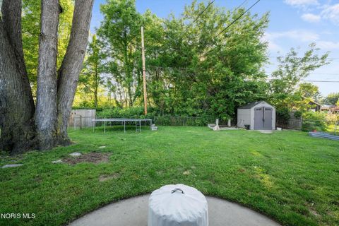 Tiny photo for 820 S Hill Park Drive, Holland, OH 43528 (MLS # 10010497)