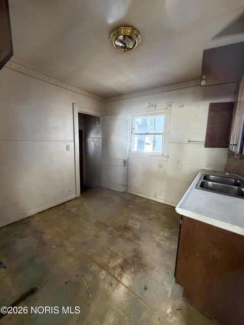 Tiny photo for 175 Corinth Street, Toledo, OH 43609 (MLS # 10003972)