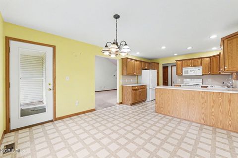 Tiny photo for 2411 Villa Drive, Findlay, OH 45840 (MLS # 10005813)