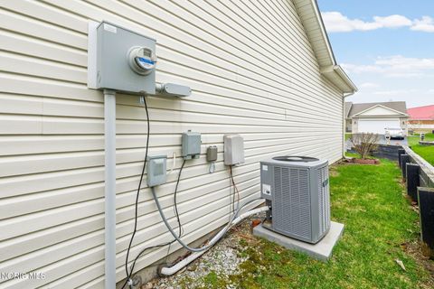 Tiny photo for 2411 Villa Drive, Findlay, OH 45840 (MLS # 10005813)