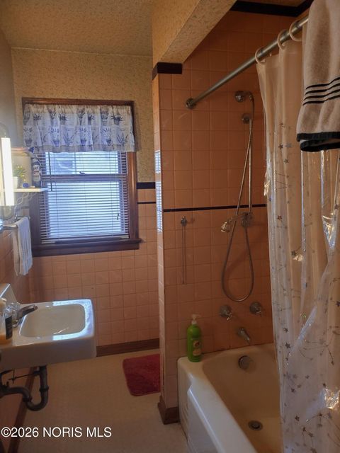 Tiny photo for 534 Clark Street, Toledo, OH 43605 (MLS # 10003209)