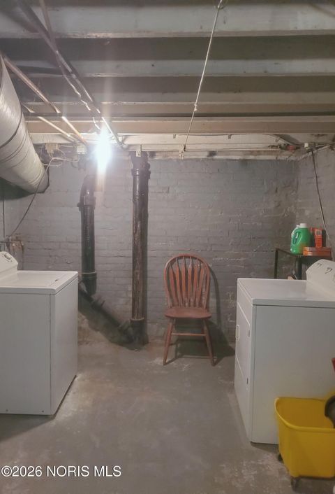 Tiny photo for 534 Clark Street, Toledo, OH 43605 (MLS # 10003209)