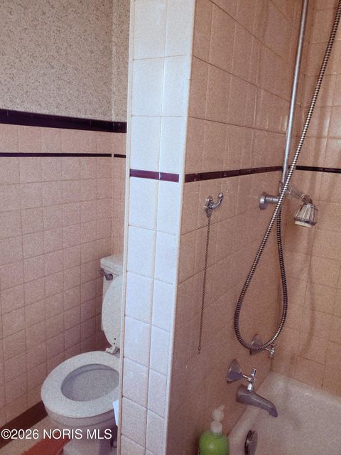 Tiny photo for 534 Clark Street, Toledo, OH 43605 (MLS # 10003209)