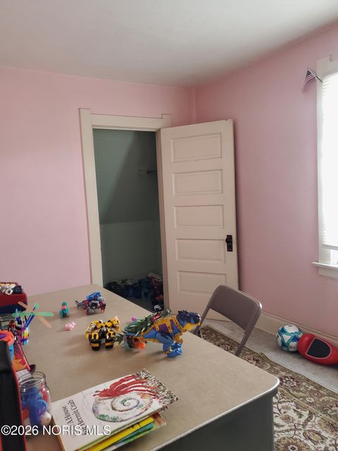 Tiny photo for 534 Clark Street, Toledo, OH 43605 (MLS # 10003209)