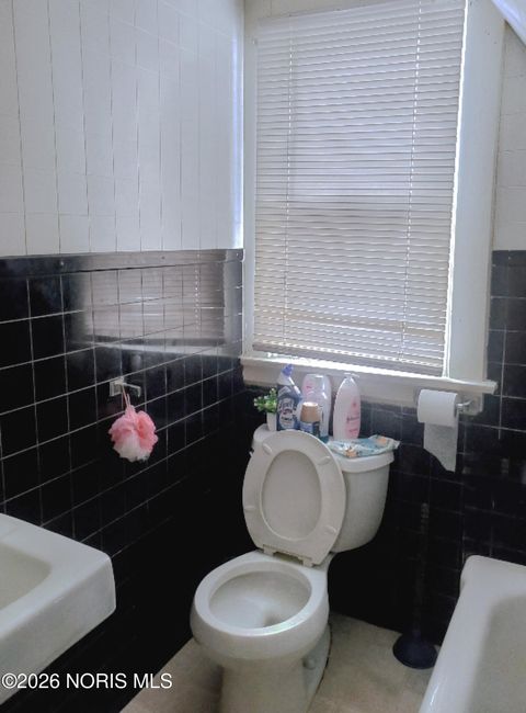 Tiny photo for 534 Clark Street, Toledo, OH 43605 (MLS # 10003209)