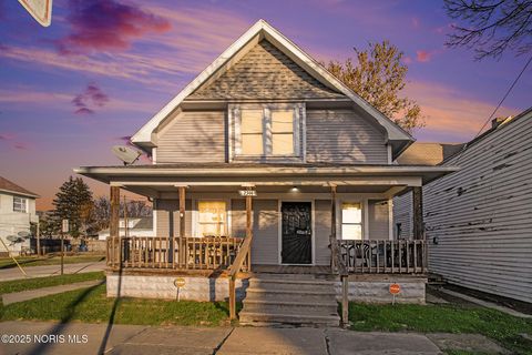 Photo of 2344 Elm Street, Toledo, OH 43608 (MLS # 10001528)