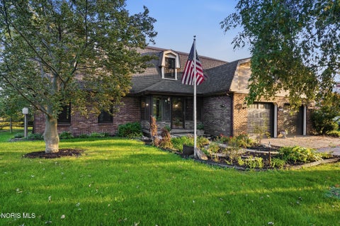 Tiny photo for 15760 Five Point Road, Perrysburg, OH 43551 (MLS # 10014313)