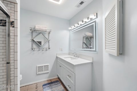 Tiny photo for 15760 Five Point Road, Perrysburg, OH 43551 (MLS # 10014313)