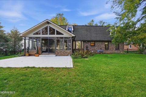 Tiny photo for 15760 Five Point Road, Perrysburg, OH 43551 (MLS # 10014313)