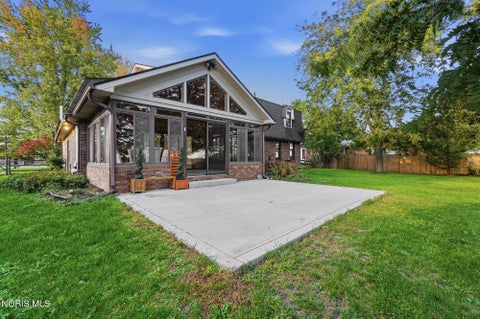 Tiny photo for 15760 Five Point Road, Perrysburg, OH 43551 (MLS # 10014313)