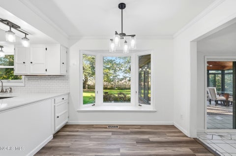 Tiny photo for 15760 Five Point Road, Perrysburg, OH 43551 (MLS # 10014313)