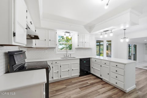 Tiny photo for 15760 Five Point Road, Perrysburg, OH 43551 (MLS # 10014313)