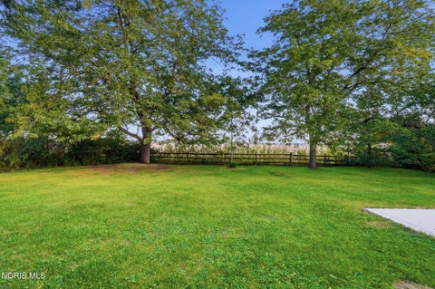 Tiny photo for 15760 Five Point Road, Perrysburg, OH 43551 (MLS # 10014313)