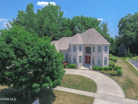 Photo of 3423 Swan Ridge Lane, Maumee, OH 43537 (MLS # 10013682)