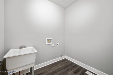 Tiny photo for 3095 E Plaza Boulevard, Northwood, OH 43619 (MLS # 10004084)