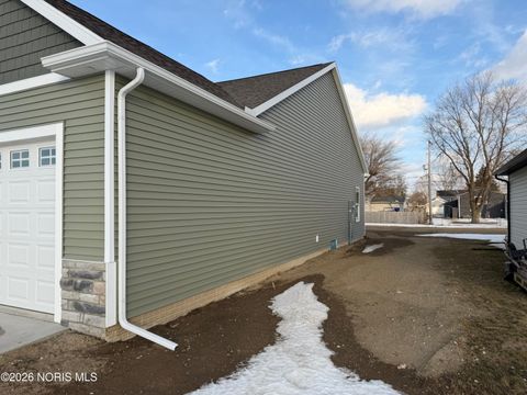 Tiny photo for 3095 E Plaza Boulevard, Northwood, OH 43619 (MLS # 10004084)