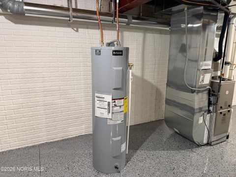 Tiny photo for 3095 E Plaza Boulevard, Northwood, OH 43619 (MLS # 10004084)