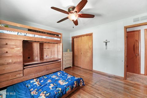 Tiny photo for 1040 Woodside Drive, Findlay, OH 45840 (MLS # 10008429)