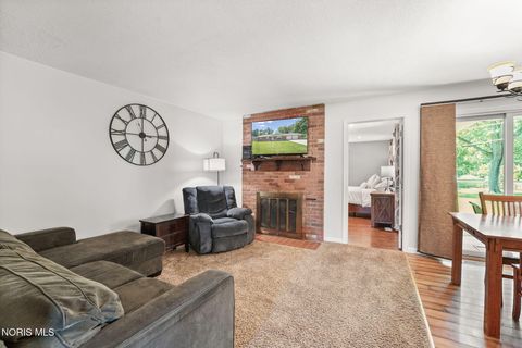 Tiny photo for 1040 Woodside Drive, Findlay, OH 45840 (MLS # 10008429)
