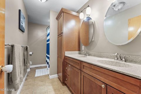 Tiny photo for 1040 Woodside Drive, Findlay, OH 45840 (MLS # 10008429)