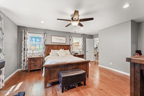 Tiny photo for 1040 Woodside Drive, Findlay, OH 45840 (MLS # 10008429)