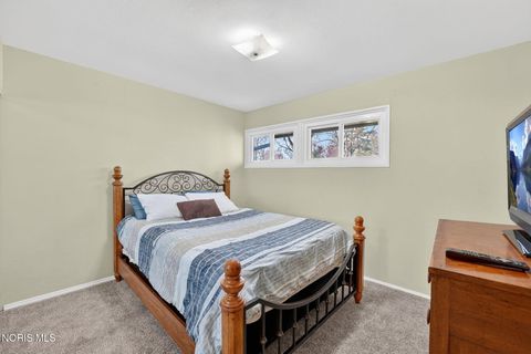 Tiny photo for 3015 Lambert Drive, Toledo, OH 43613 (MLS # 10005426)
