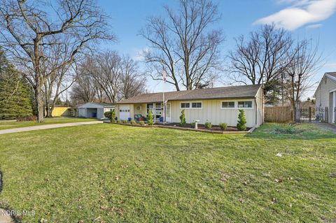 Tiny photo for 3015 Lambert Drive, Toledo, OH 43613 (MLS # 10005426)
