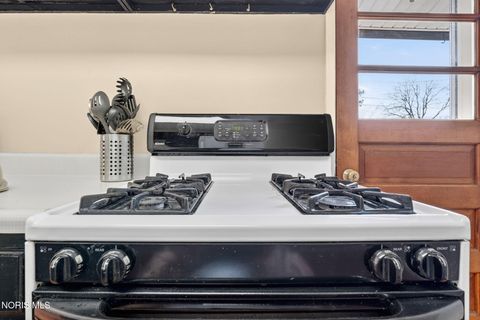 Tiny photo for 3015 Lambert Drive, Toledo, OH 43613 (MLS # 10005426)