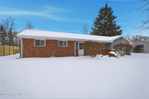 Photo of 519 Mettabrook Drive, Swanton, OH 43558 (MLS # 10003629)