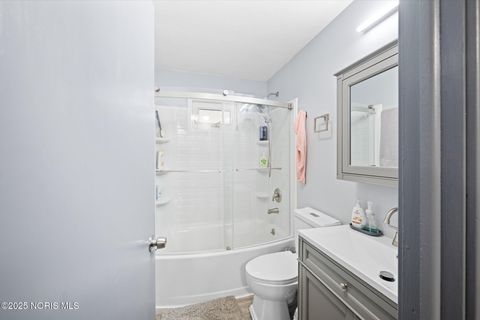 Tiny photo for 2121 Holiday Drive, Swanton, OH 43558 (MLS # 10000598)