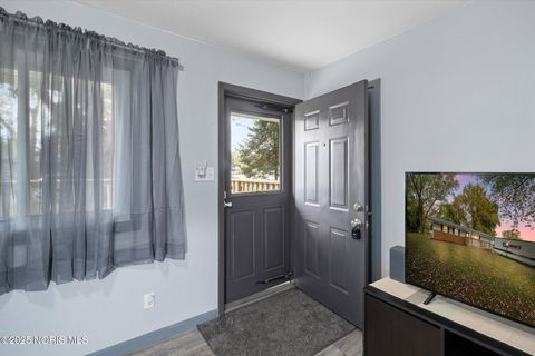 Tiny photo for 2121 Holiday Drive, Swanton, OH 43558 (MLS # 10000598)