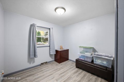 Tiny photo for 2121 Holiday Drive, Swanton, OH 43558 (MLS # 10000598)
