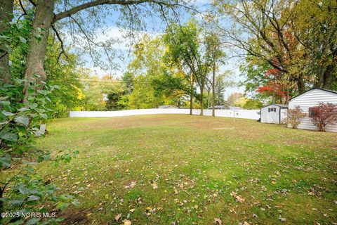Tiny photo for 2121 Holiday Drive, Swanton, OH 43558 (MLS # 10000598)