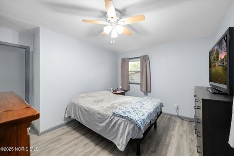 Tiny photo for 2121 Holiday Drive, Swanton, OH 43558 (MLS # 10000598)