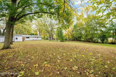 Tiny photo for 2121 Holiday Drive, Swanton, OH 43558 (MLS # 10000598)