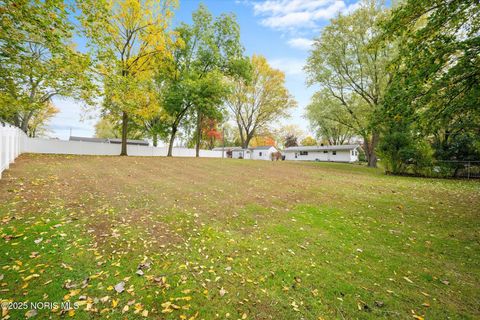 Tiny photo for 2121 Holiday Drive, Swanton, OH 43558 (MLS # 10000598)