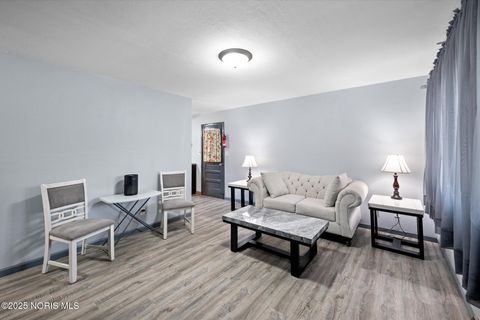 Tiny photo for 2121 Holiday Drive, Swanton, OH 43558 (MLS # 10000598)