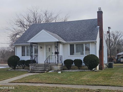 Photo of 655 Clinton Court, Findlay, OH 45840 (MLS # 10004655)