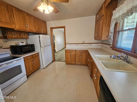 Tiny photo for 655 Clinton Court, Findlay, OH 45840 (MLS # 10004655)