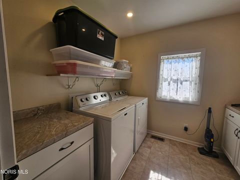 Tiny photo for 655 Clinton Court, Findlay, OH 45840 (MLS # 10004655)