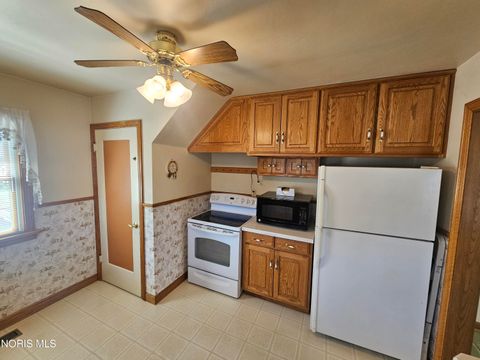 Tiny photo for 655 Clinton Court, Findlay, OH 45840 (MLS # 10004655)