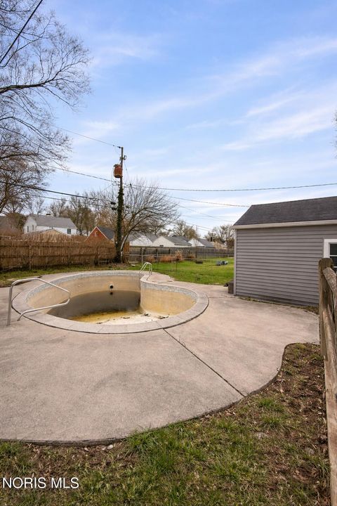 Tiny photo for 4206 Grantley Road, Toledo, OH 43613 (MLS # 10005283)