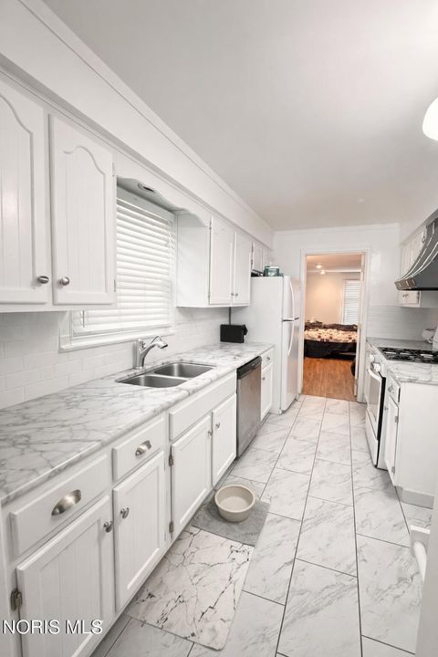 Tiny photo for 4206 Grantley Road, Toledo, OH 43613 (MLS # 10005283)