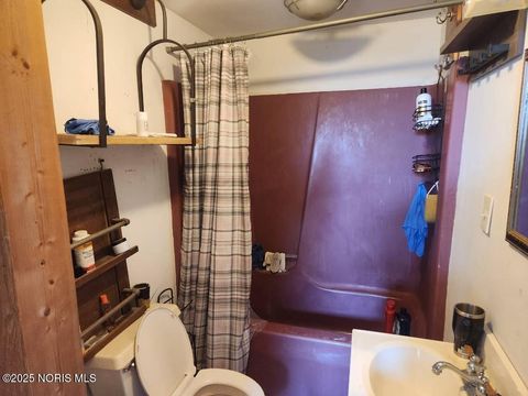 Tiny photo for 520 Emerald Avenue, Toledo, OH 43604 (MLS # 10000267)