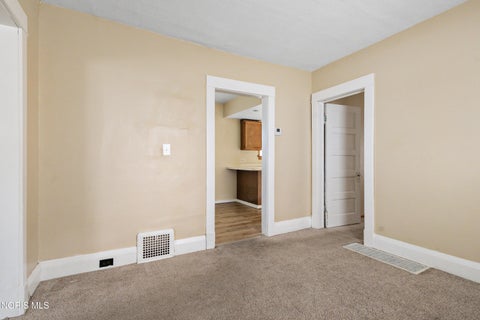 Tiny photo for 3901 Burton Avenue, Toledo, OH 43612 (MLS # 10011560)