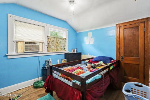Tiny photo for 2335 Ward Street, Toledo, OH 43609 (MLS # 10012860)