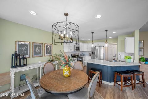 Tiny photo for 4205 Grande Lake Drive, Maumee, OH 43537 (MLS # 10002794)