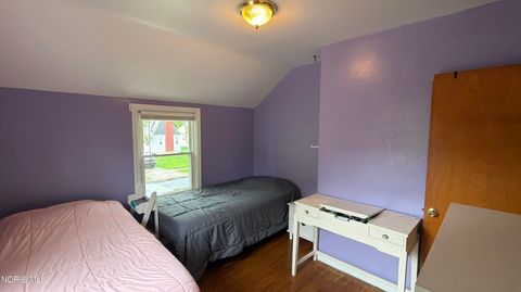 Tiny photo for 3243 Northwood Avenue, Toledo, OH 43606 (MLS # 10007188)